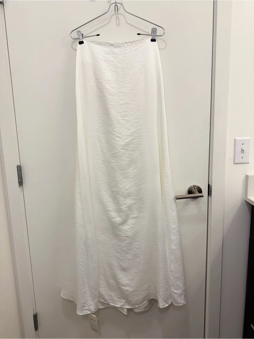 Abercrombie & Fitch Strapless trapeze maxi dress in white size small petite